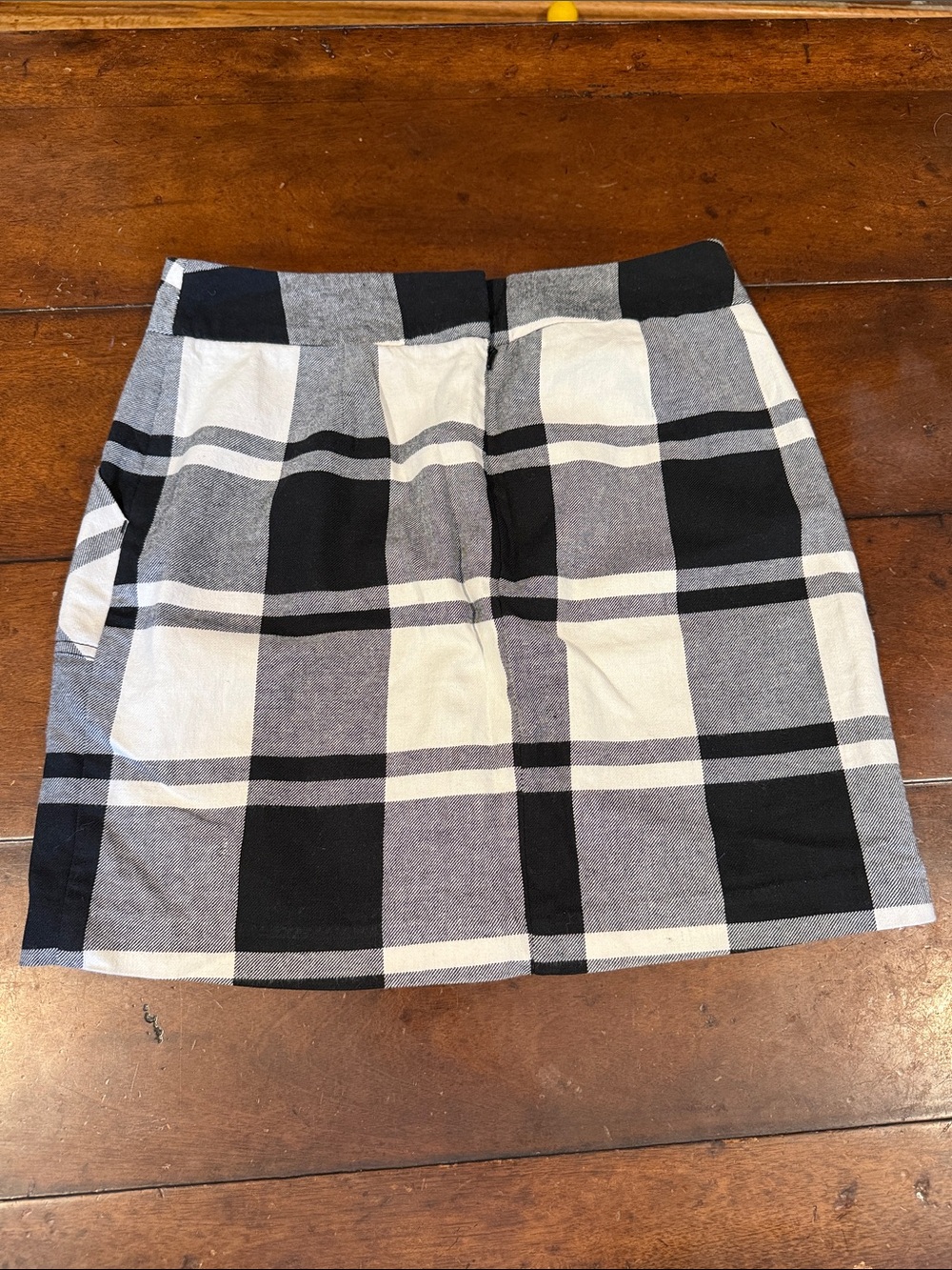 Tommy Hilfiger Black and Gray Plaid Mini Skirt - Picture 4 of 6